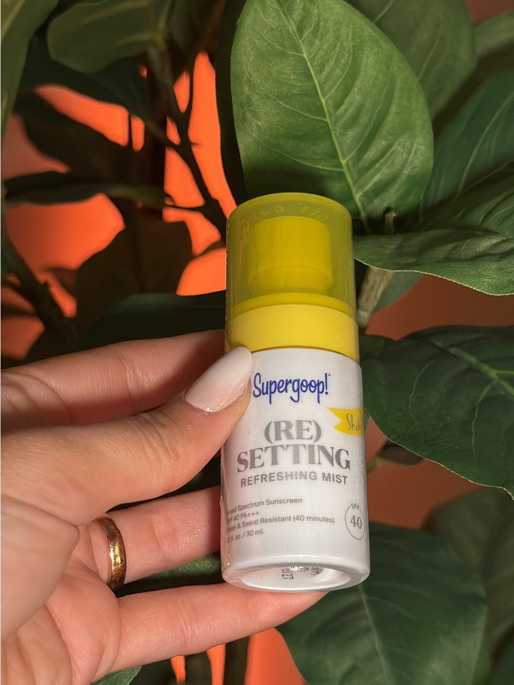 Supergoop! Yellow (RE)SETTING Refreshing Mist Mini